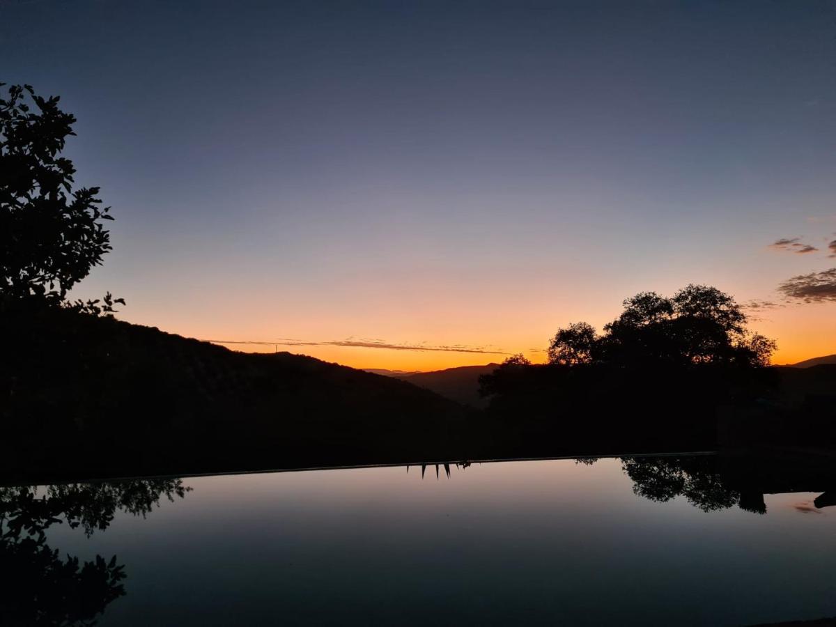 Iznájar Cortijo La Haza Bed & Breakfast エクステリア 写真